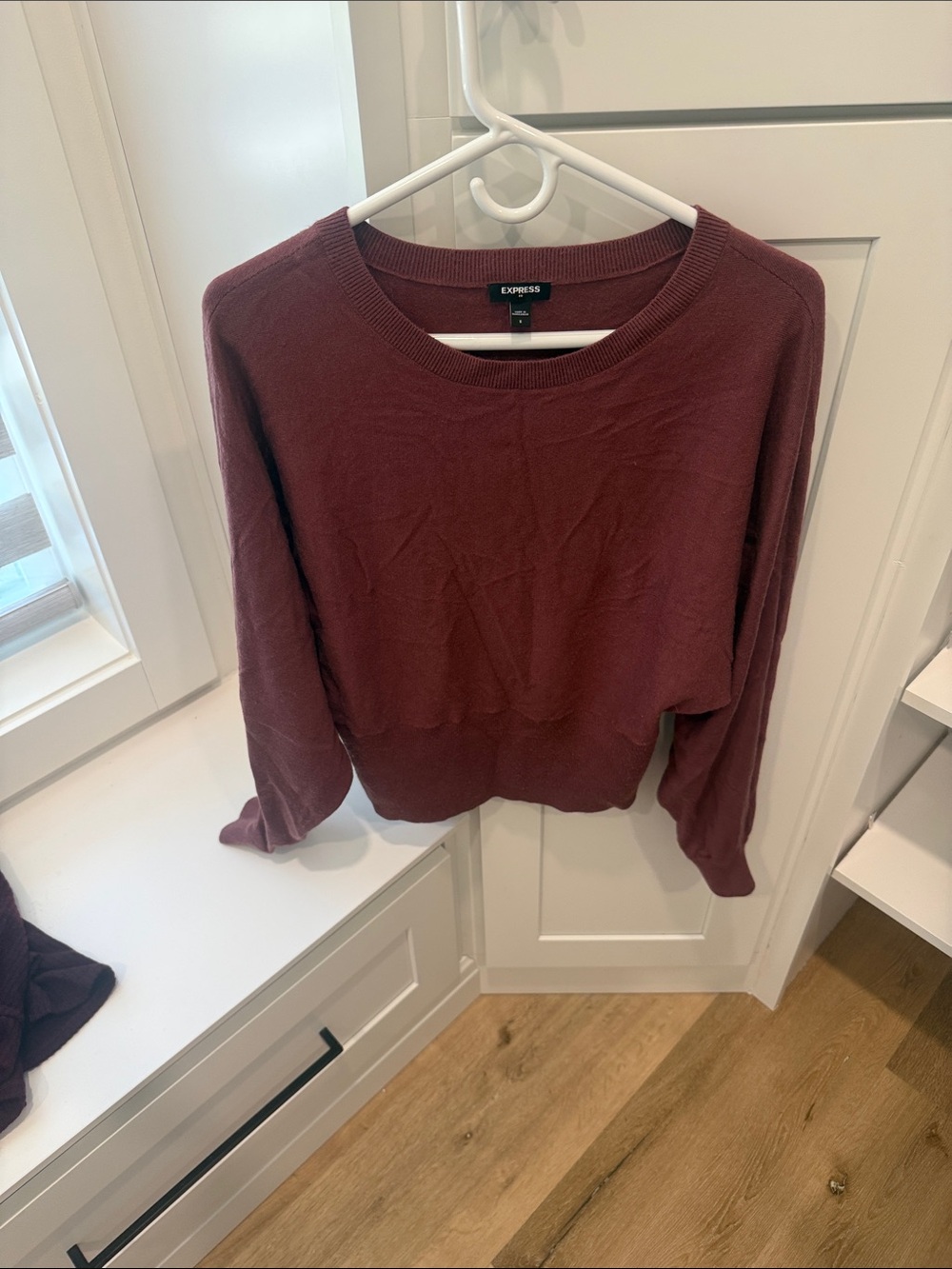 Express Women's Maroon Crewneck sweater